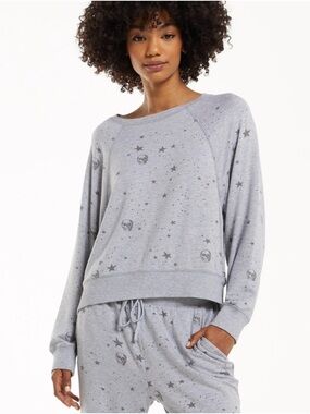 Z Supply lightweight Heather Gray Star & Skull Pullover